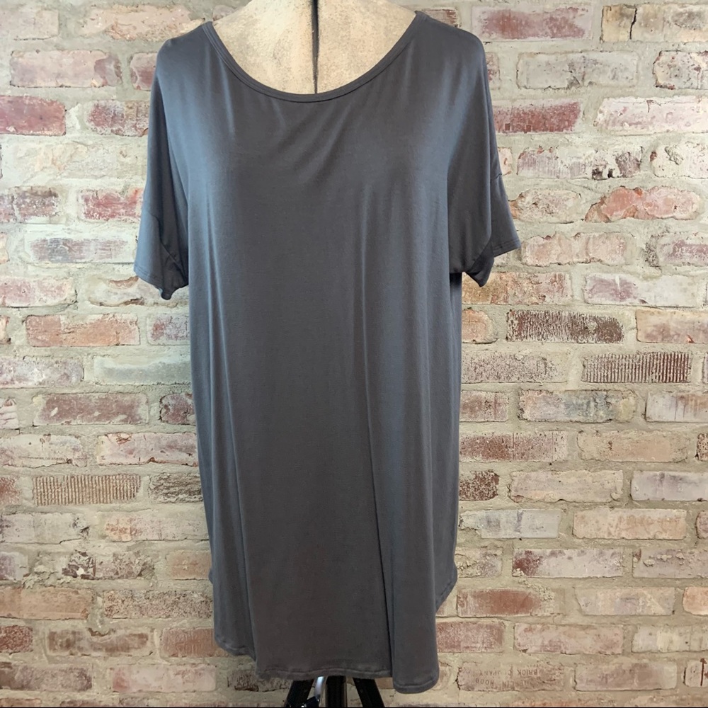 Wantable long grey tee t-shirt large